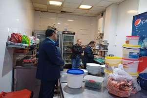 بازدید رئیس شبکه بهداشت ودرمان زرقان از بیمارستان، مراکز جامع سلامت و یک رستوران در شهرستان زرقان