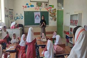 آموزش سلامت دهان و دندان در مدارس شهرهای زرقان، رحمت آباد و روستای شول