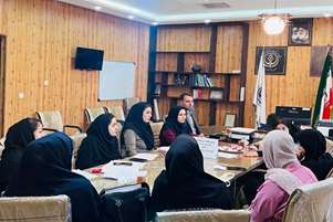 برگزاری کمیته پیشگیری از عوارض بارداری و زایمان در شهرستان زرقان
