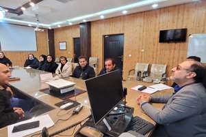 تبیین اهمیت نقش طرح پیشنهادات در ارتقای فرآیندهای سازمانی در نشست کمیته آذرماه مدیریت دانش در شبکه بهداشت و درمان زرقان