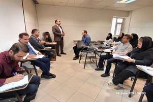برگزاری نشست کمیته بحران در بیمارستان زرقان به منظور آمادگی در برابر وقایع احتمالی