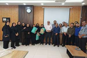 برگزاری نشست تکریم کارکنان بازنشسته شبکه بهداشت و درمان شهرستان زرقان