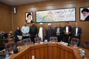 همزمان با هفته روابط عمومی و در نشست شورای اداری شهرستان زرقان انجام شد؛تقدیر از مدیران روابط عمومی دستگاه‌های اجرایی و شبکه بهداشت و درمان شهرستان زرقان