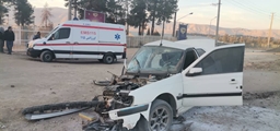 واژگونی پژو پارس در اتوبان شیراز–زرقان؛ دو مصدوم به بیمارستان امام حسن عسگری(ع) منتقل شدند
