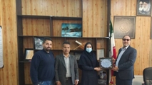 تقدیر از کارمند نمونه ۱۴۰۳  شبکه بهداشت و درمان شهرستان زرقان 