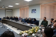برگزاری نشست کارگروه سلامت بانوان شهرستان زرقان؛ تقدیر از مادران کارمند دارای چهار فرزند و فعالان حوزه جوانی جمعیت